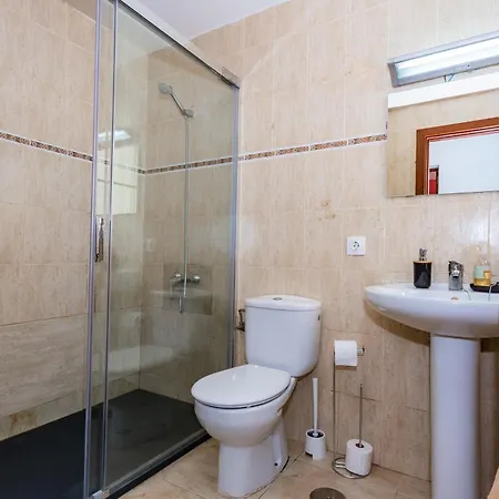 Bright 5 Minutes Walking From The Beach Apartment